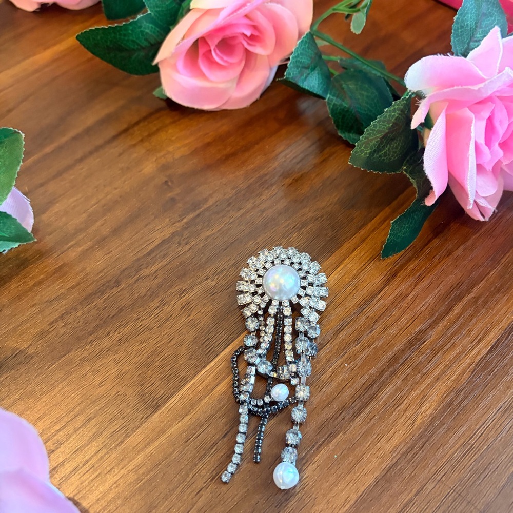 H&M Silver and Pearl Brooch